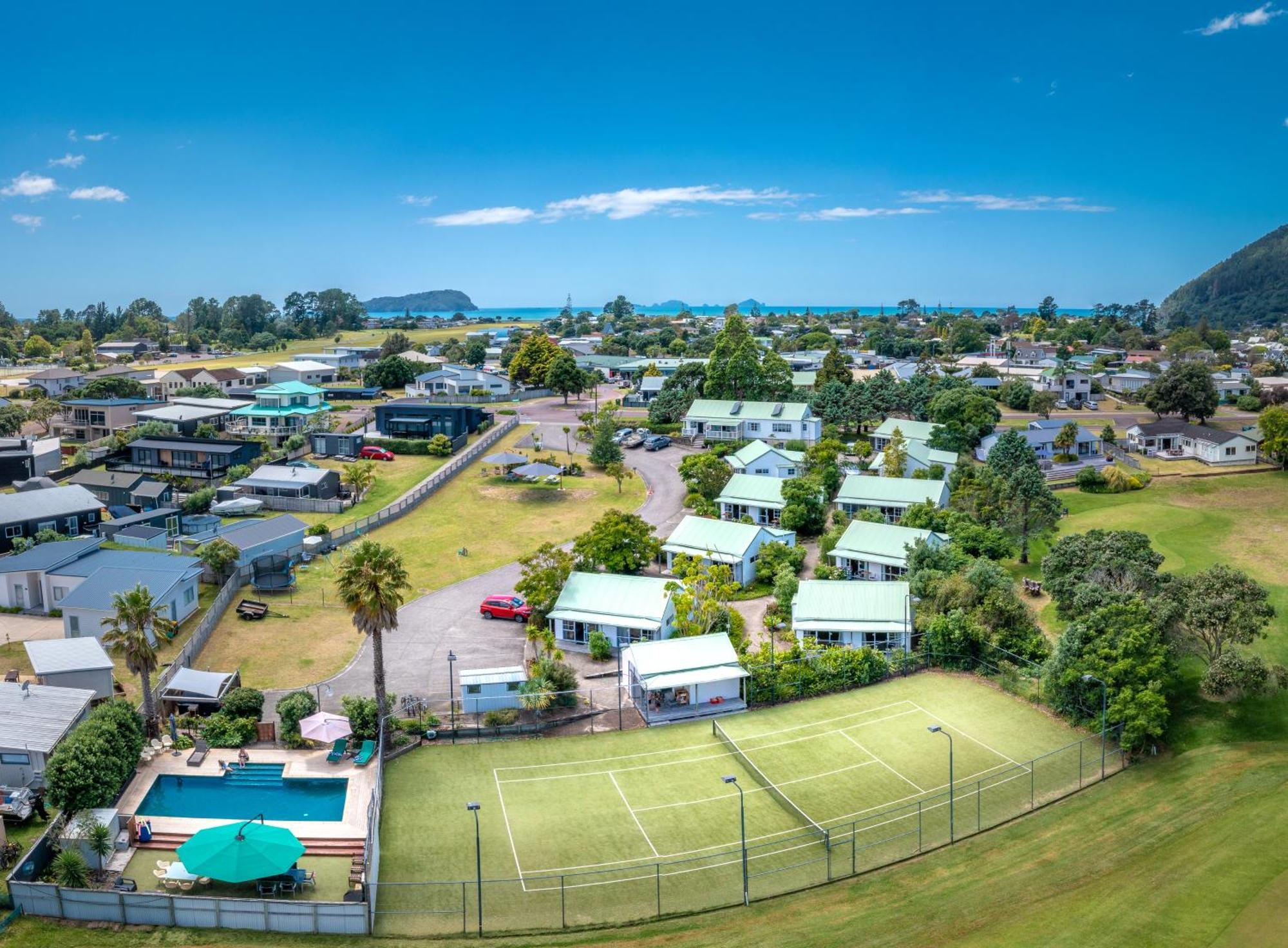 Pauanui Pines Motor Lodge Buitenkant foto