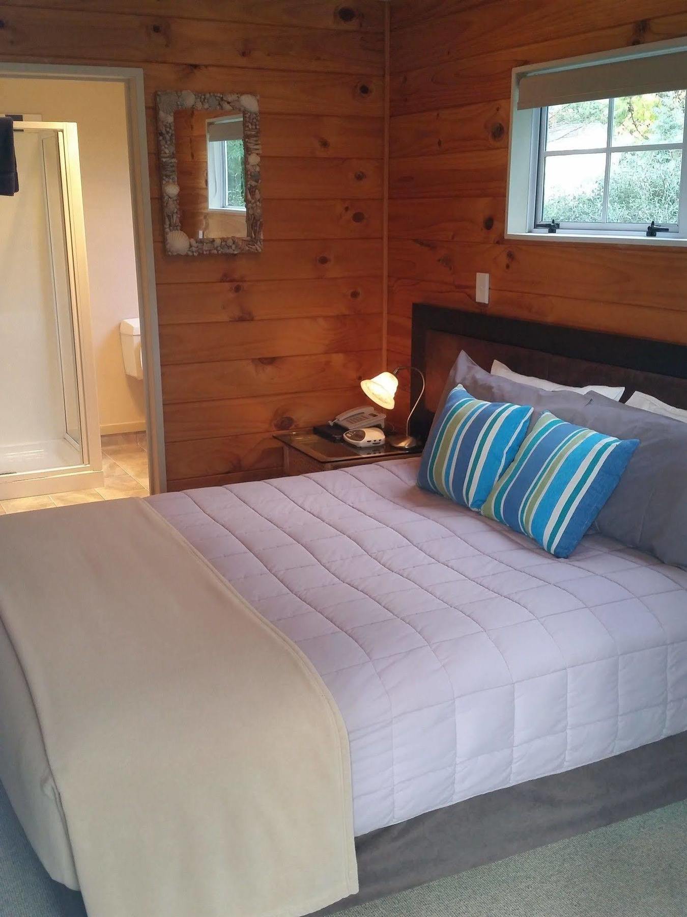 Pauanui Pines Motor Lodge Buitenkant foto