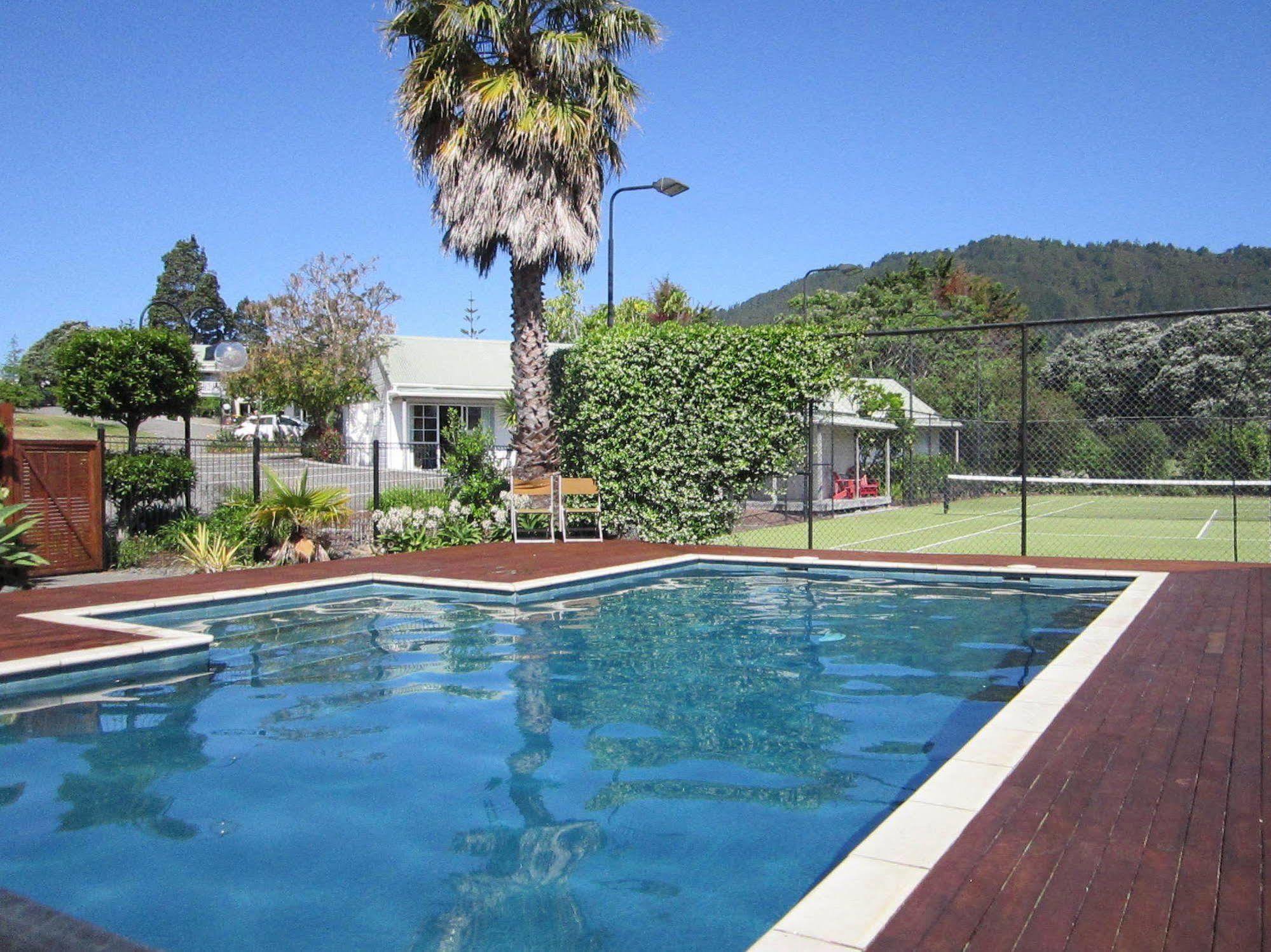 Pauanui Pines Motor Lodge Buitenkant foto