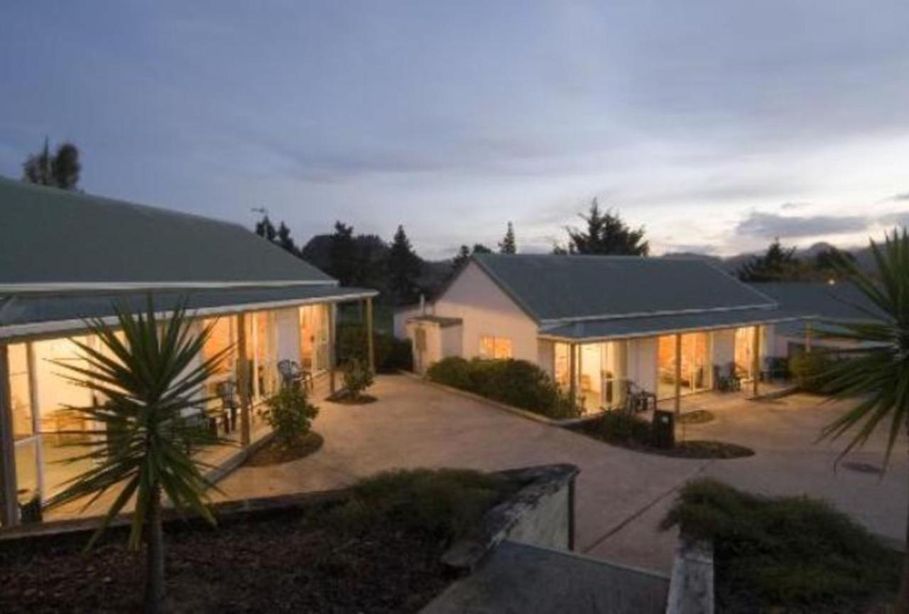 Pauanui Pines Motor Lodge Buitenkant foto