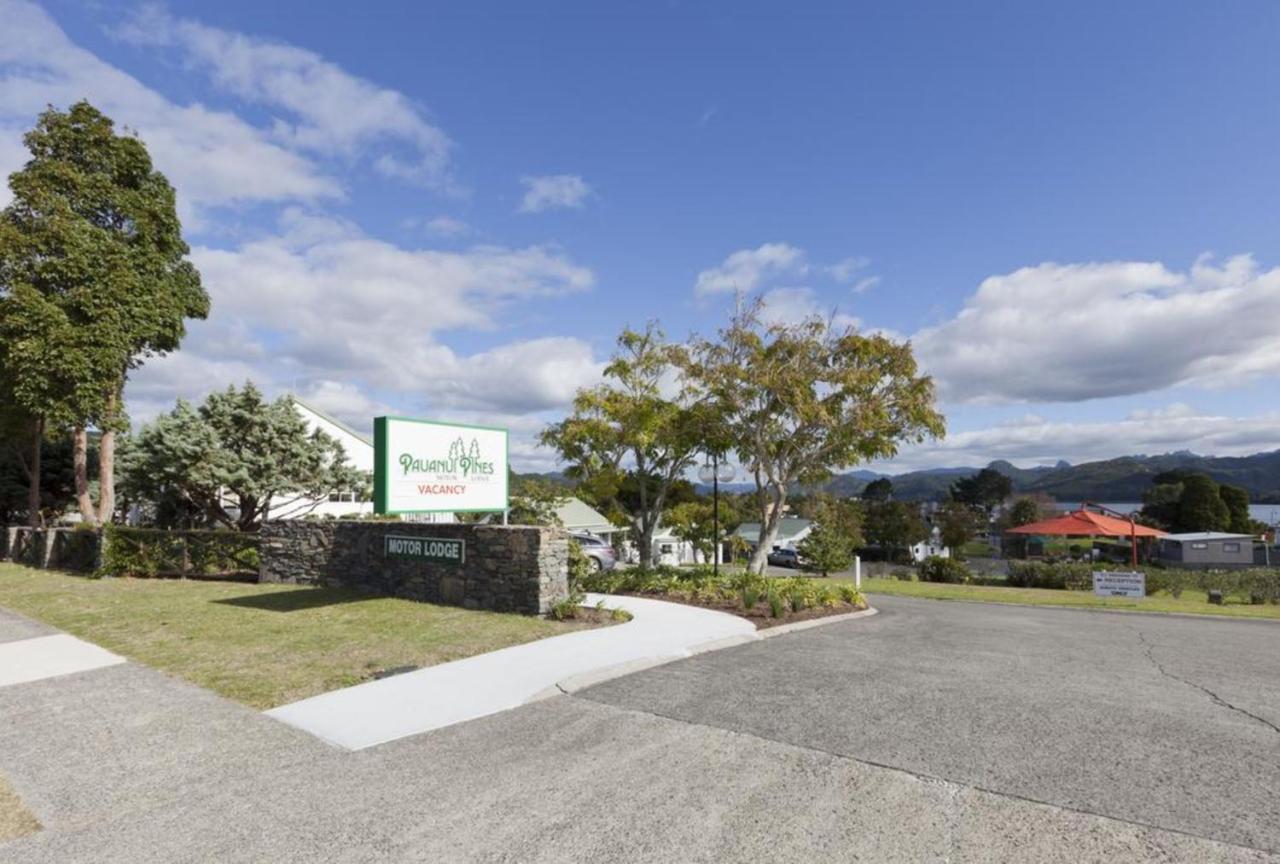 Pauanui Pines Motor Lodge Buitenkant foto