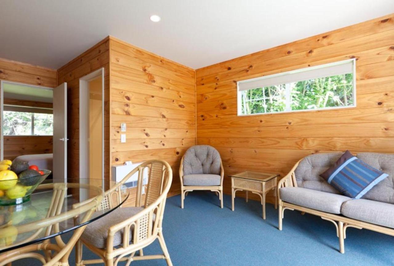 Pauanui Pines Motor Lodge Buitenkant foto